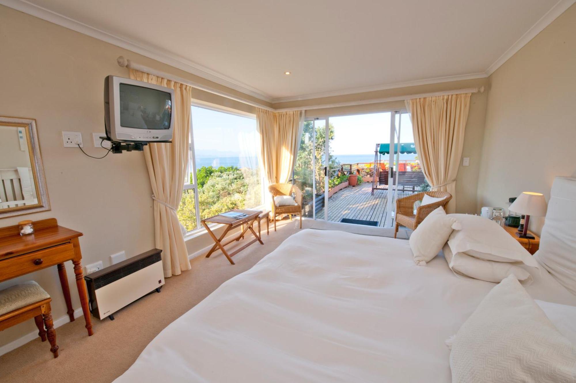 Dolphins' Playground Beachfront B&B Plettenbergbaai Buitenkant foto