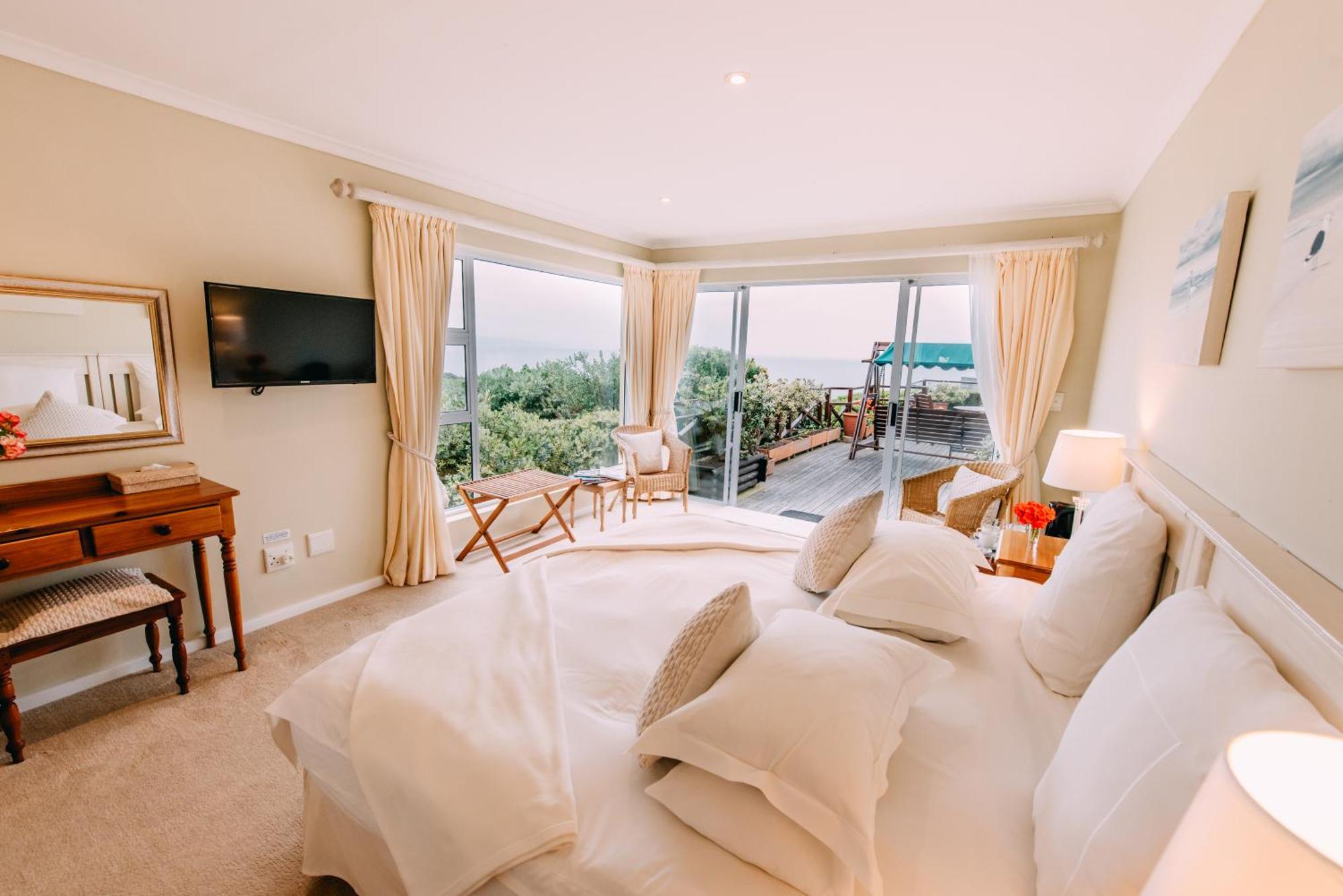 Dolphins' Playground Beachfront B&B Plettenbergbaai Kamer foto