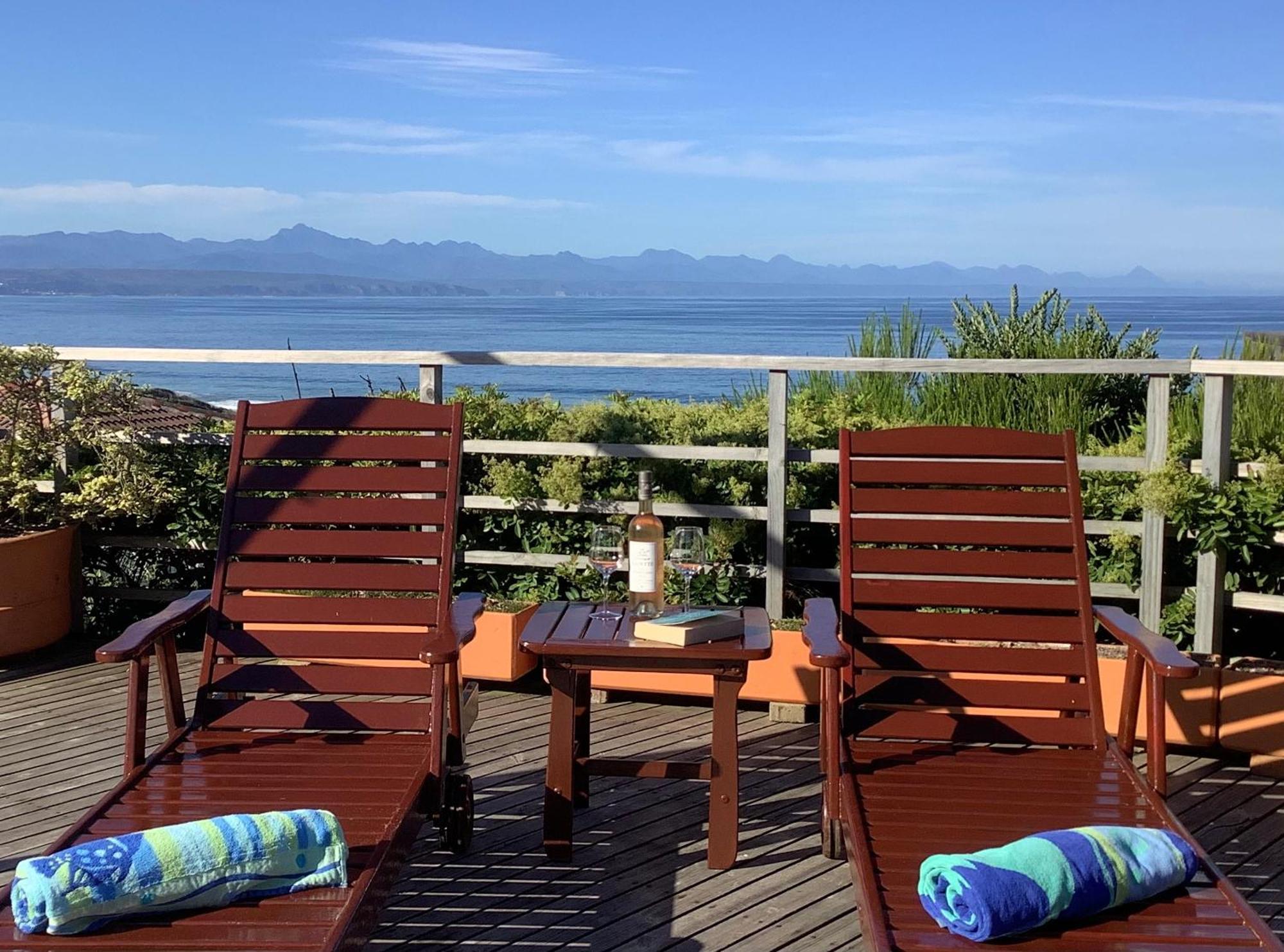 Dolphins' Playground Beachfront B&B Plettenbergbaai Buitenkant foto