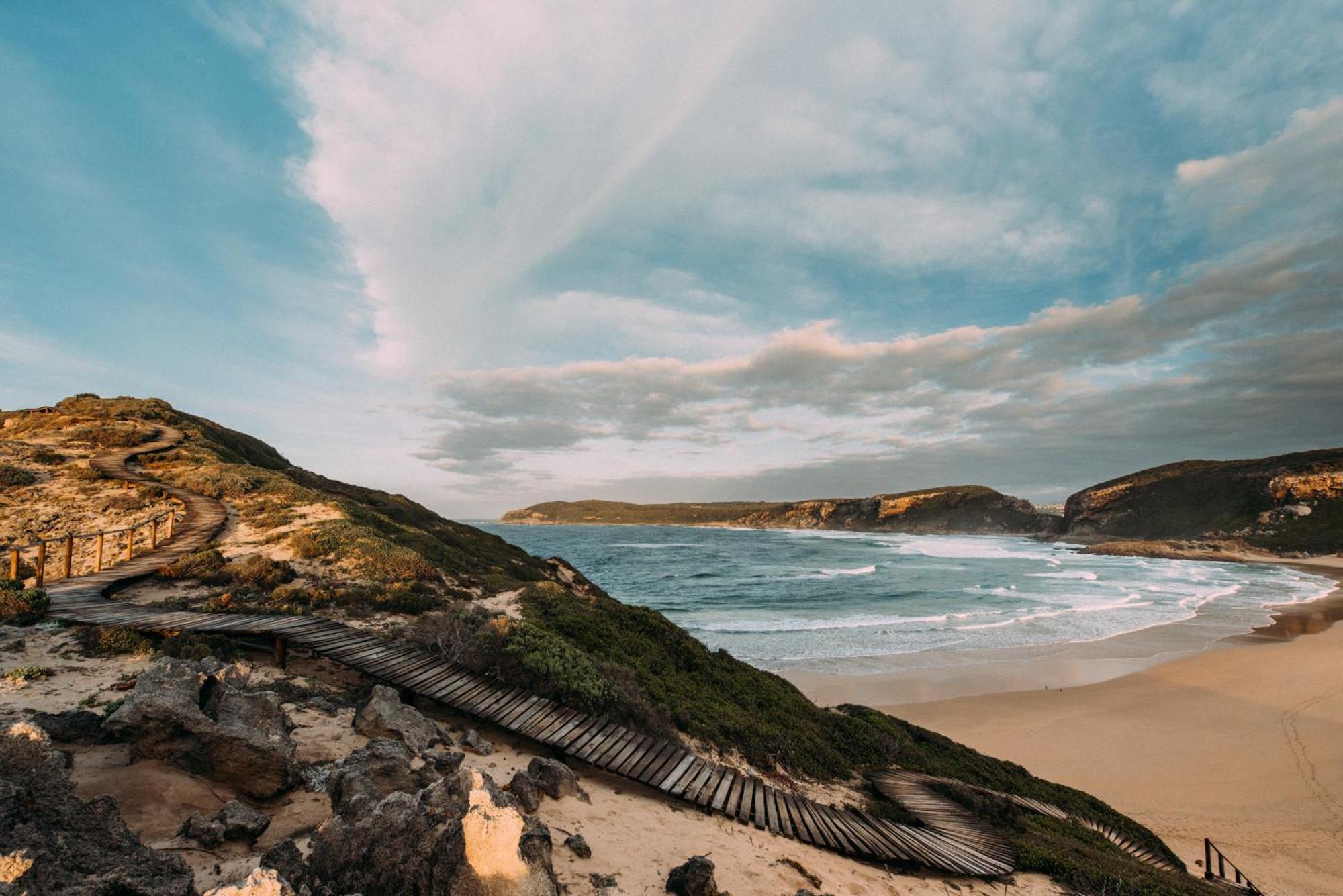Dolphins' Playground Beachfront B&B Plettenbergbaai Buitenkant foto