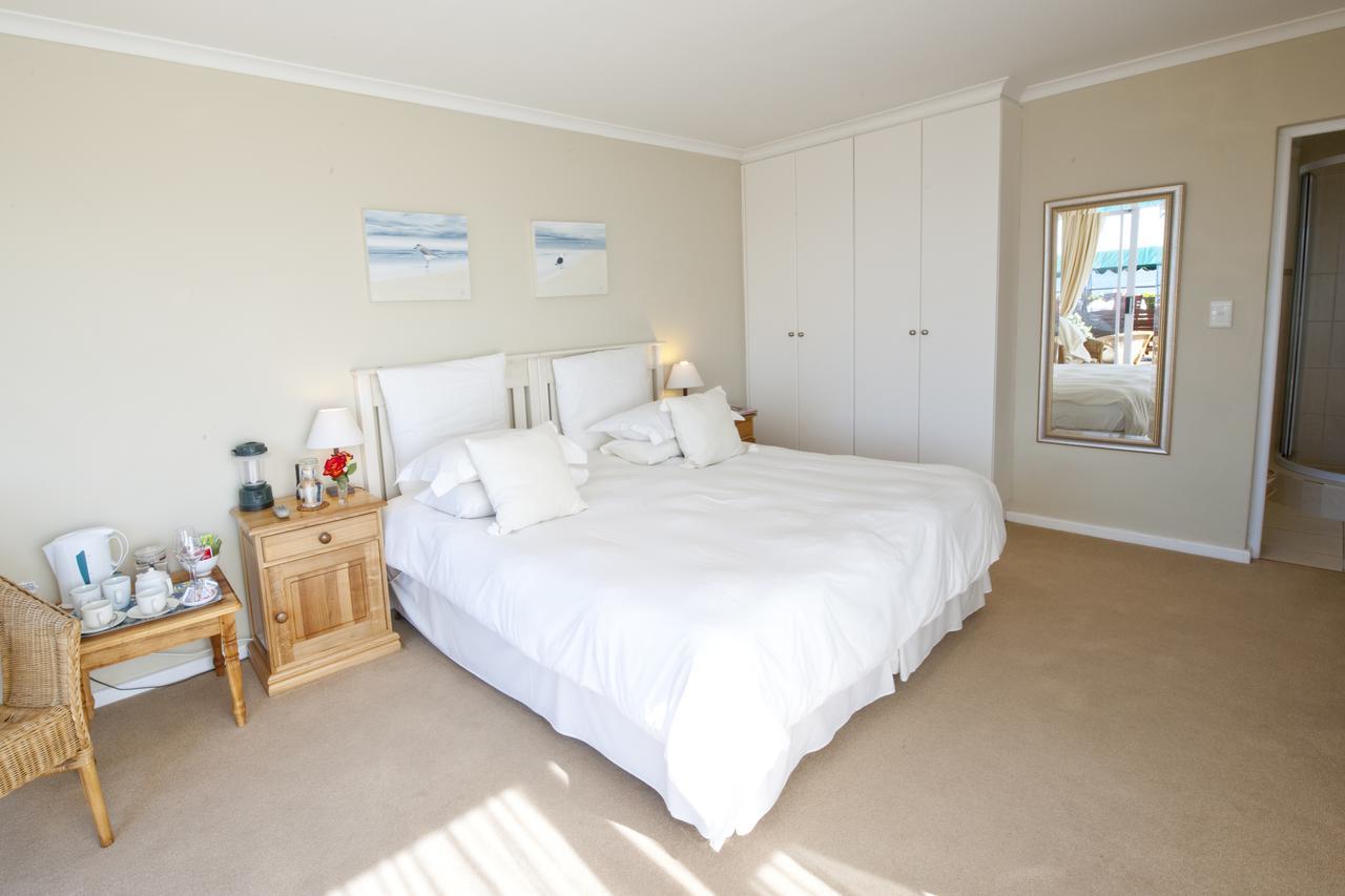 Dolphins' Playground Beachfront B&B Plettenbergbaai Buitenkant foto